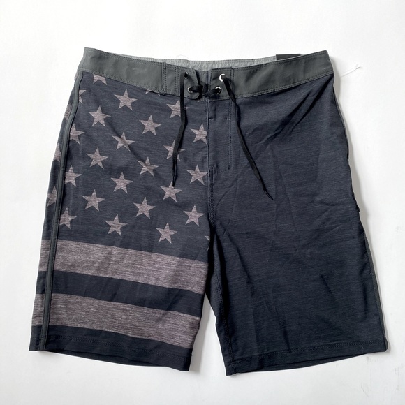 NEW Hurley Phantom American 🇺🇸 flag swim trunks